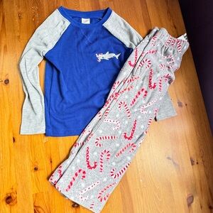 Christmas pajamas size 4/5 NWT